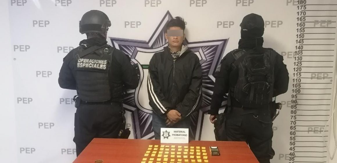 Detiene Policía Estatal a presunto narcomenudista en la capital poblana