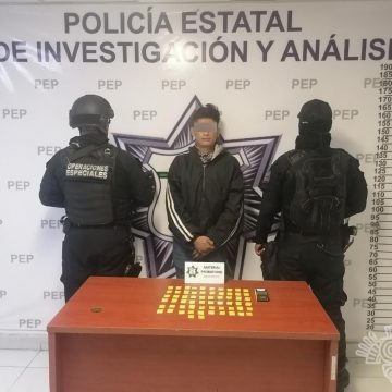 Detiene Policía Estatal a presunto narcomenudista en la capital poblana