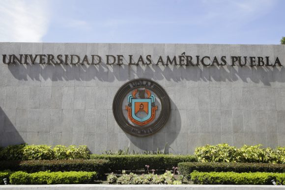 UNIVERSIDAD . UDLAP Gobierno reconoce disposición de la rectora de aceptar la posesión y apertura de la UDLAP