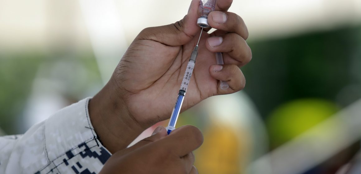 Anuncia Salud vacunación en 12 municipios del interior del estado