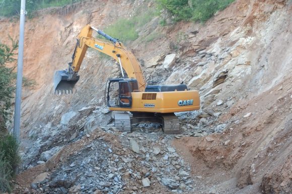 0d40ff08-e827-460b-beee-cb8abdbb008b Libera Secretaría de Infraestructura carretera Axutla-Huehuepiaxtla