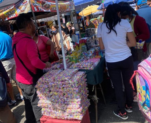 2fef4fb9-a9ff-4b85-a5d3-8c72836c9e28 En pleno centro de Puebla venden pirotecnia, apenas decomisan 350 kilos