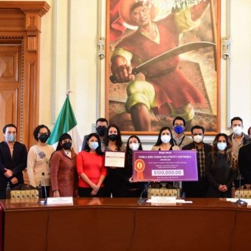 Ayuntamiento de Puebla premia a ganadores del concurso de políticas públicas