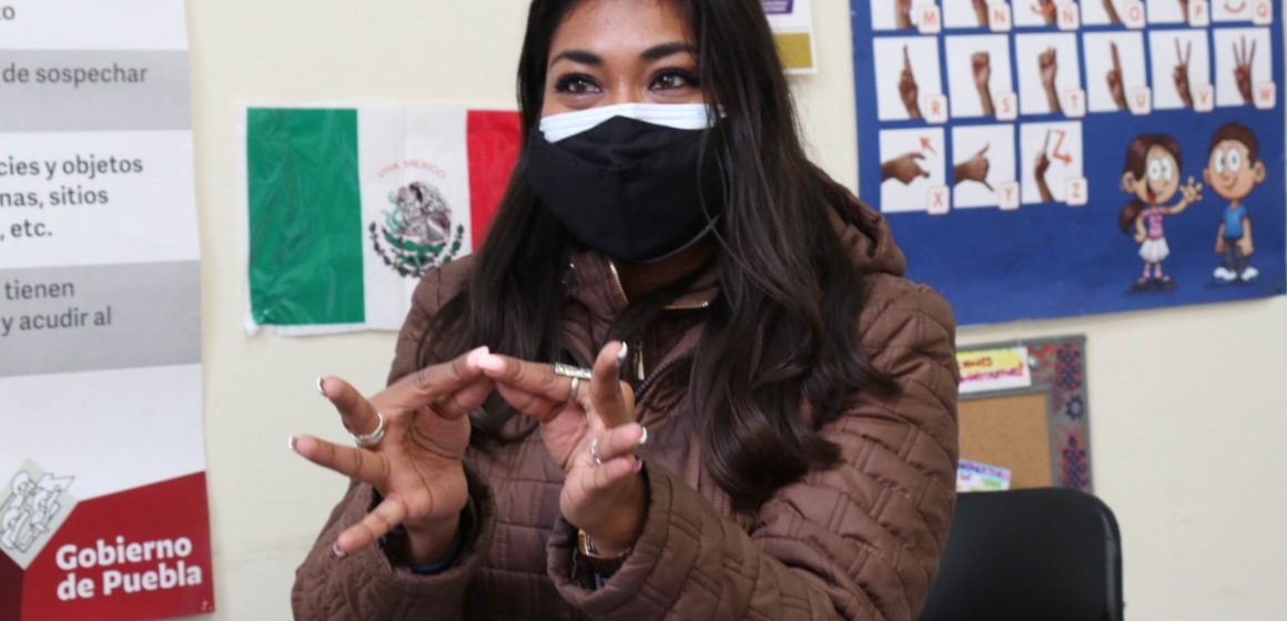 Cuenta SEDIF con intérprete de Lengua de Señas Mexicana
