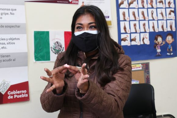 Cuenta SEDIF con intérprete de Lengua de Señas Mexicana