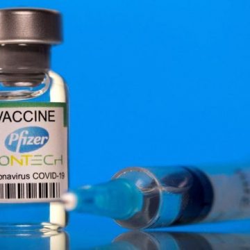 Actualmente hay 80 amparos para vacunar a menores de 18 años: Salud