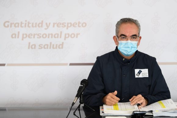 Llega a Puebla medio millón de vacunas de AstraZeneca y SinoVac, reporta Salud