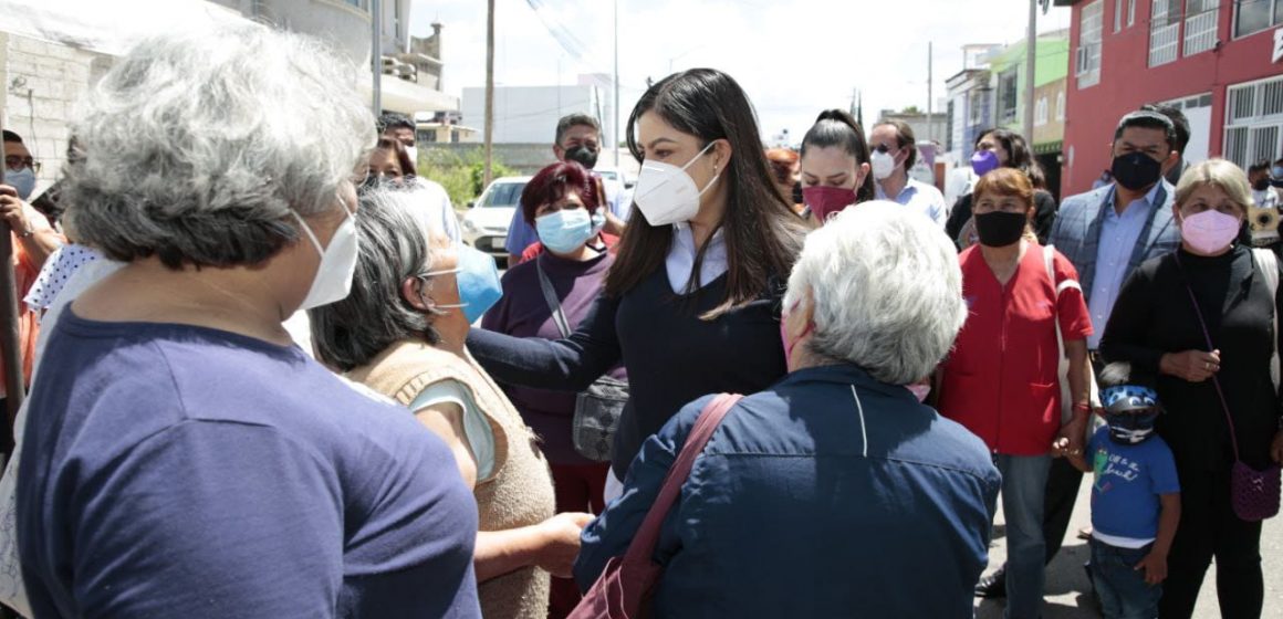 Ayuntamiento de Puebla dignifica vialidad en la colonia Granjas de San Isidro