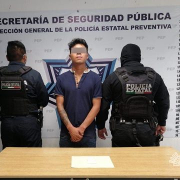 Detiene Policía Estatal a presunto narcomenudista; entregaba droga en el zócalo