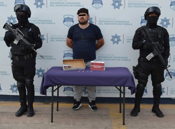 98754678954645657644567685432586712356744545674565674465567446575644657564456567445656744655674 En el marco del operativo fiestas patrias detuvo Policía Municipal a hombre por violencia familiar