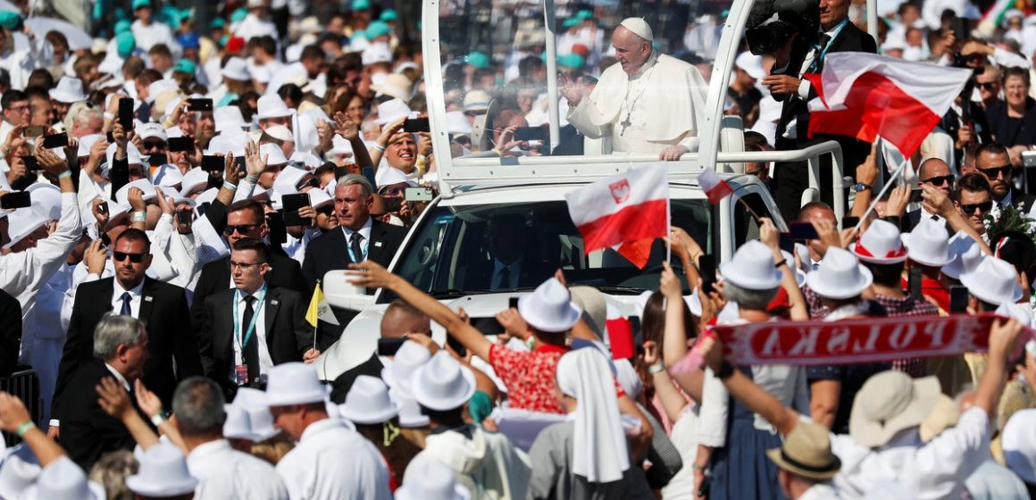 Papa Francisco viajó a Hungría y alertó sobre el resurgir de brotes de odio y antisemitismo