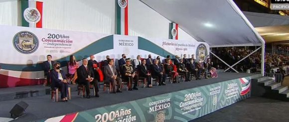 Encabeza AMLO ceremonia por 200 años de Consumación de la Independencia