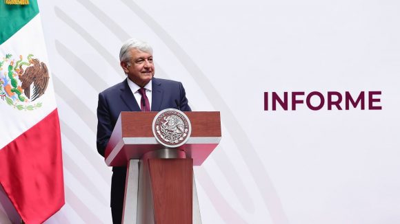 (VIDEO) “Está como para presumir a los cuatro vientos”: AMLO sobre récords económicos