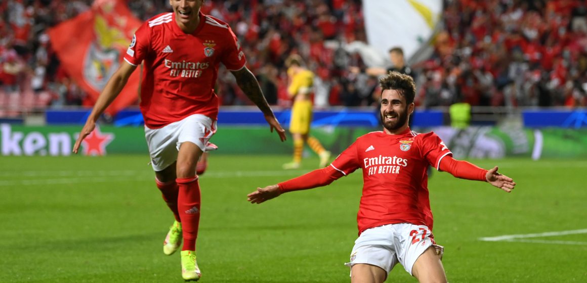 El Barcelona tocó fondo en Champions; el Benfica lo goleó en Lisboa