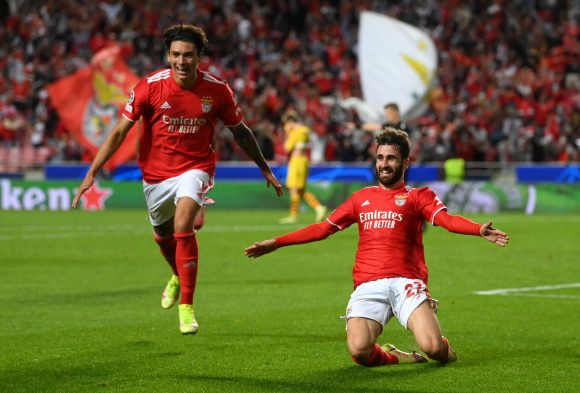 El Barcelona tocó fondo en Champions; el Benfica lo goleó en Lisboa
