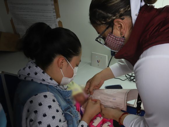 IMG_0534 Llevan SEDIF y Registro Civil trámites y servicios a colonias de la capital