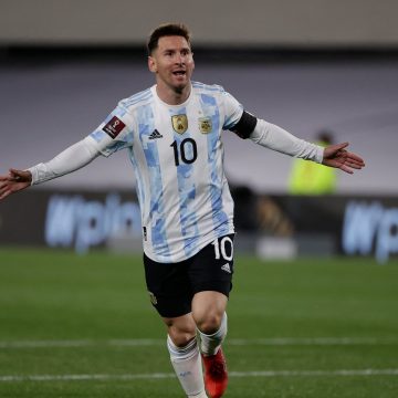 Con triplete de Messi, Argentina goleó a Bolivia