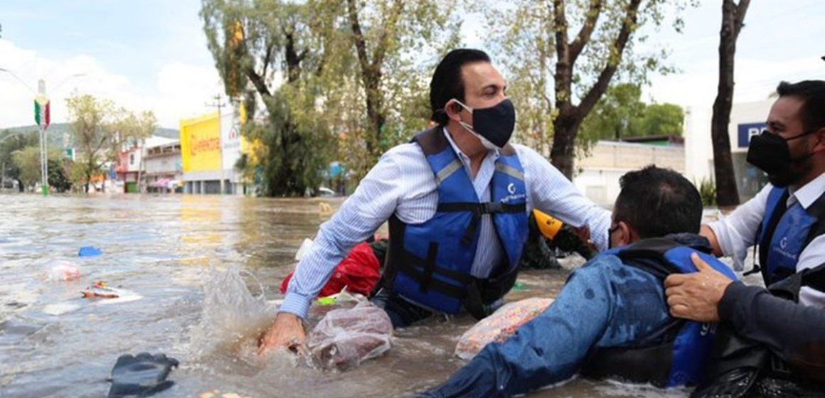 Se hunde lancha del Gobernador de Hidalgo durante recorrido en Tula