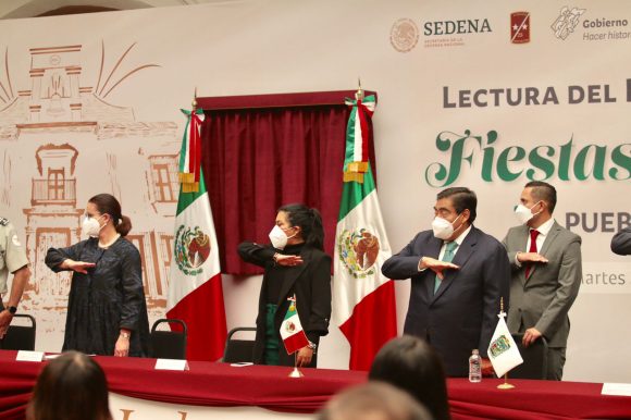 Colocan, en el Congreso del Estado, bando solemne con motivo de las fiestas patrias