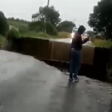 Lluvia derrumba un puente entre Tlachichuca y Guadalupe Victoria