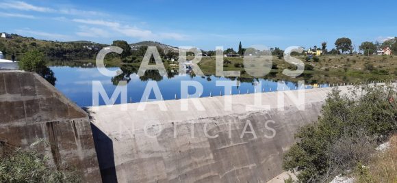 (VIDEO) Comenzó a desbordarse la presa de Valsequillo; 8 municipios en riesgo