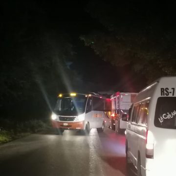 Atacan a balazos al autobús Volcanes en los topes de Ahuehuetzingo