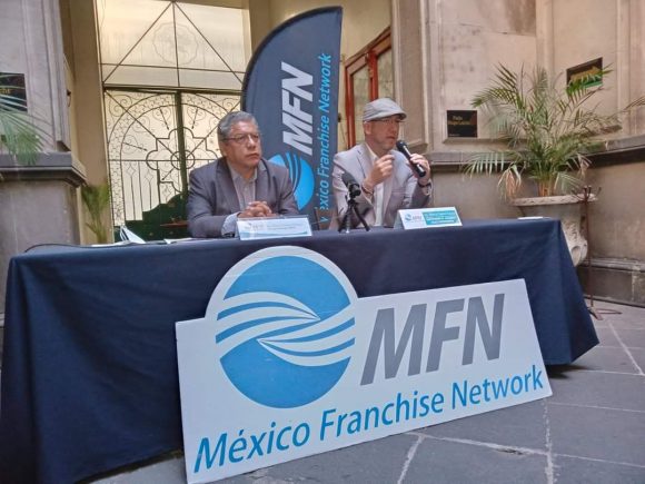 Obras de rehabilitación del zócalo de Puebla son una burla: Red de Franquicias