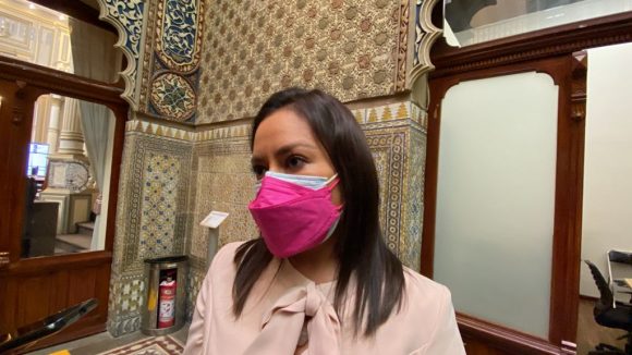 Diputada de Tecamachalco evita declarar sobre su suplente detenida con un arsenal