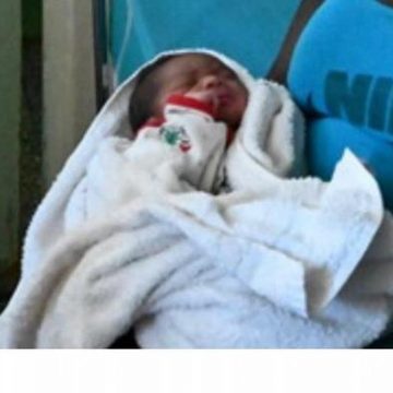 Nace bebé haitiana bajo puente de EU en plena crisis migratoria