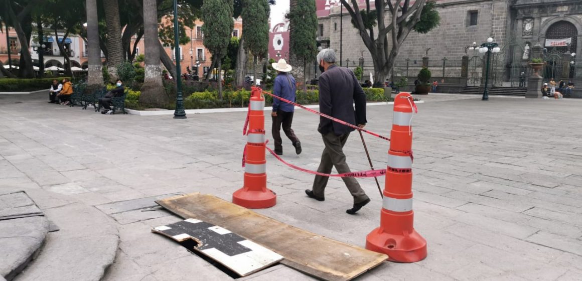 Comerciantes del Centro reprueban obras del zócalo de Puebla