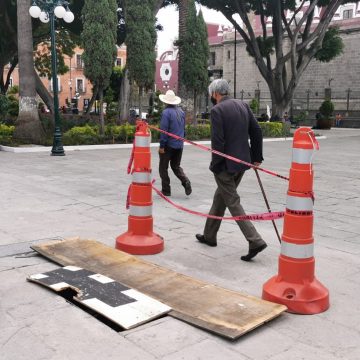 Comerciantes del Centro reprueban obras del zócalo de Puebla