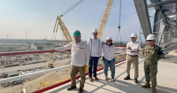 Dos Bocas se inaugurará en 9 meses con esfuerzo de 30 mil trabajadores: AMLO