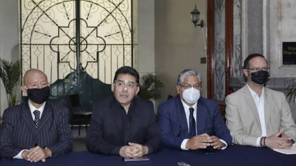 f924bce5-27e2-49e6-ac5f-d7844b7a4aeb Creación de empleos es un trabajo conjunto entre gobierno y empresarios: dueños de franquicias