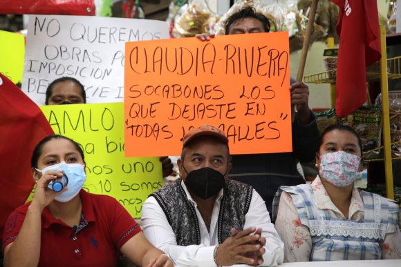 Rechazan comerciantes de Amalucan propuesta federal de retomar proyecto de nuevo mercado