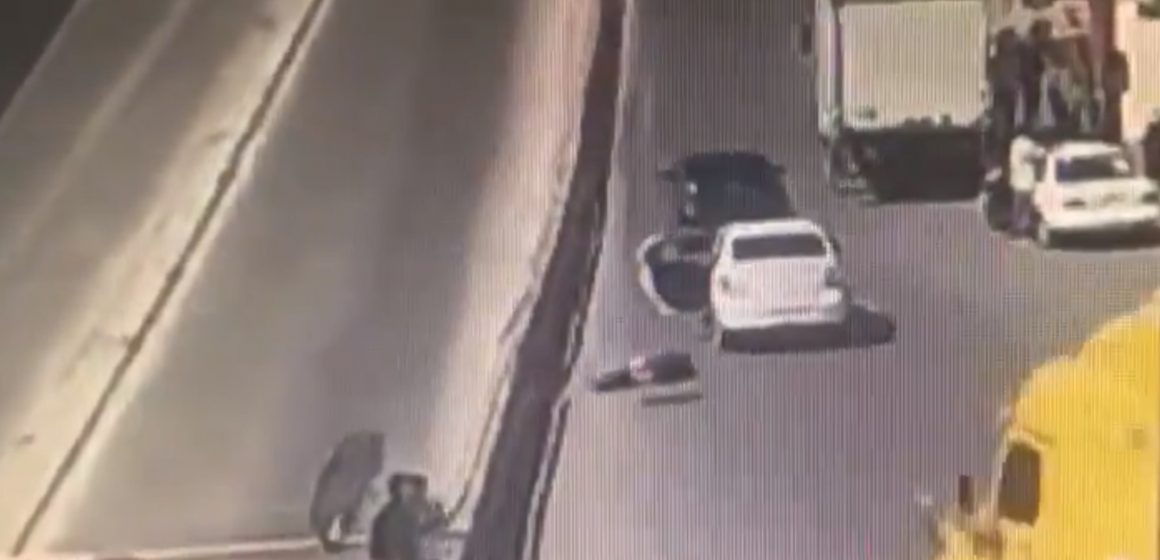 Mujer salta de auto para evitar ser secuestrada por su ex esposo