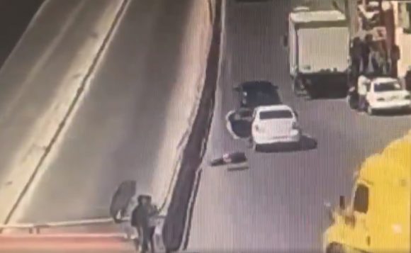 mujer_auto_secuestradajpg Mujer salta de auto para evitar ser secuestrada por su ex esposo