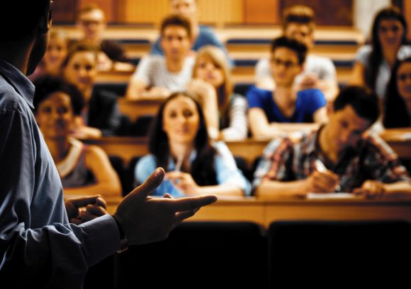 “Deben aprender a cocinar antes de casarse, para evitar ser apuñaladas” dice profesor de Universidad de Aguascalientes