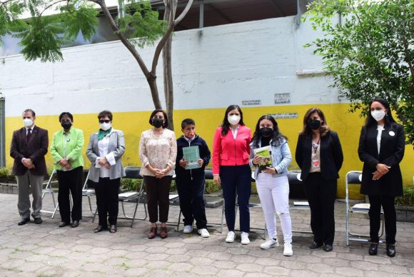 unnamed Ayuntamiento de Puebla entrega libros a niñas, niños y jóvenes de colonia Maestro Federal