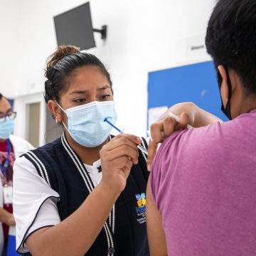 Al menos 60% de trabajadores de la CTM Puebla ya cuentan con la primera dosis de la vacuna contra el Covid-19