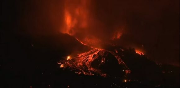 Erupción volcánica en La Palma provoca evacuación masiva