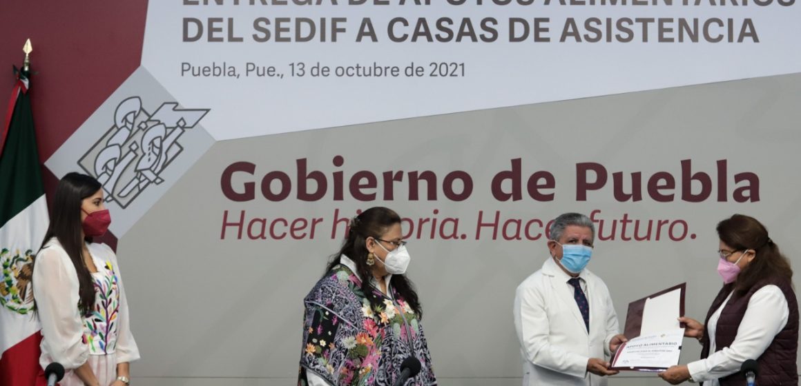 Refrenda Rosario Orozco compromiso del SEDIF con población más vulnerable