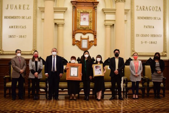 16e8c724-78e1-40f8-b3fe-9878c39a279b Ayuntamiento de Puebla reconoce labor destacada del personal médico