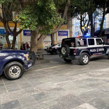 Regresó el cerco policíaco Vs ambulantes al centro de Puebla
