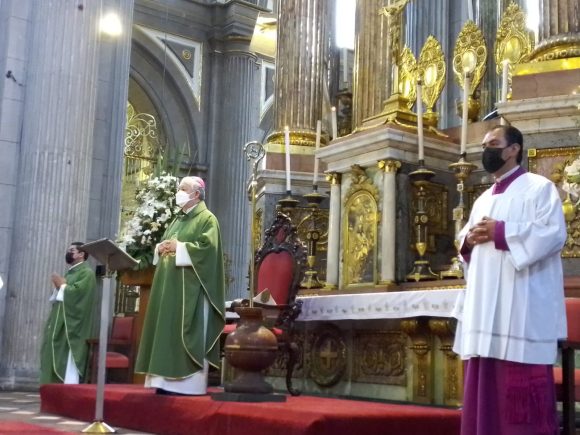 436d7e1e-d545-415e-9c48-db4b070f01e2 Llama arzobispo de Puebla a nuevos alcaldes a utilizar poder para servir a los demás