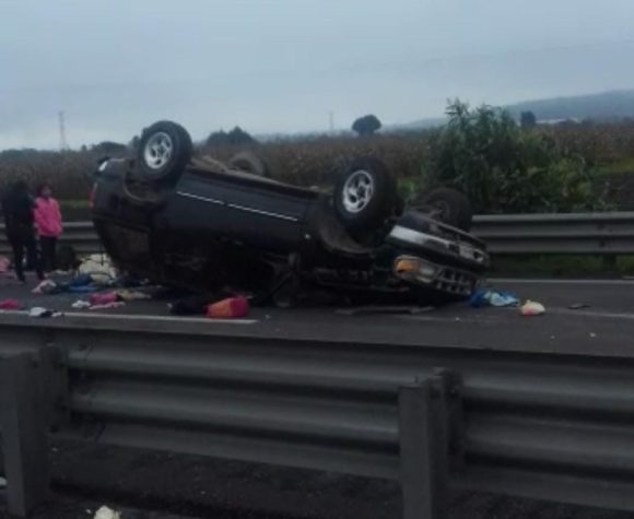Mueren prensados dos bebés gemelos en volcadura sobre la Puebla – Orizaba