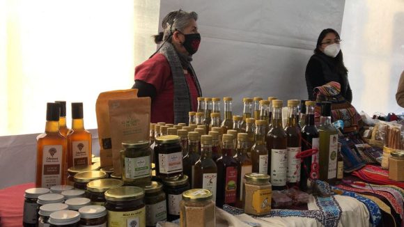 5031f195-3b54-43ad-b1bf-7e0388470da7 Con expo, Secretaría de Trabajo promueve productos de cooperativistas