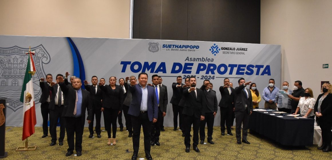 Gonzalo Juárez rindió protesta como líder sindical por el período 2021-2024