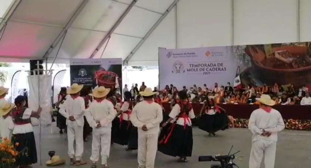 Inicia el festival del Mole de Caderas desde Tehuacán
