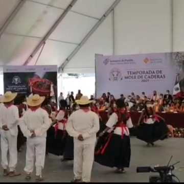 Inicia el festival del Mole de Caderas desde Tehuacán