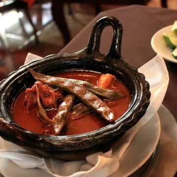 Restaurantes de Puebla sí usan carne de chivo para preparar mole de caderas, responde Canirac
